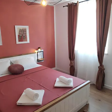 Te Amantia Apartamento Tirana